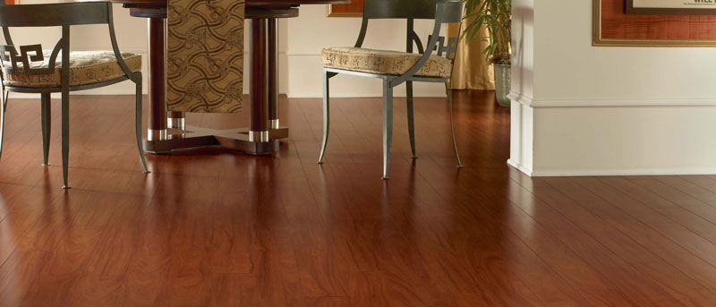 Livingroom-with-vinyl-floor